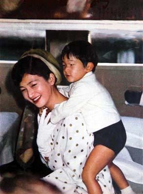 hoang hau Nhat Ban anh 2