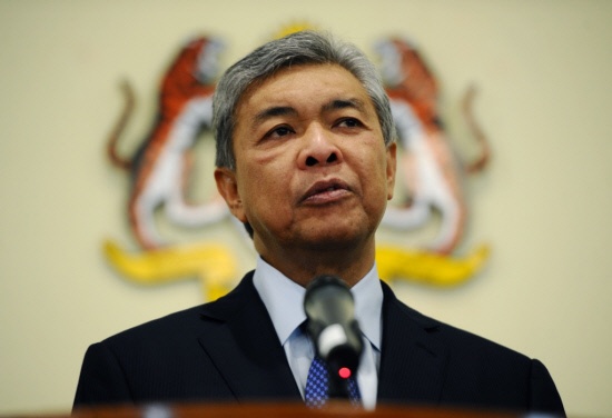 Malaysia tra dua, cam nhan vien su quan Trieu Tien xuat canh hinh anh