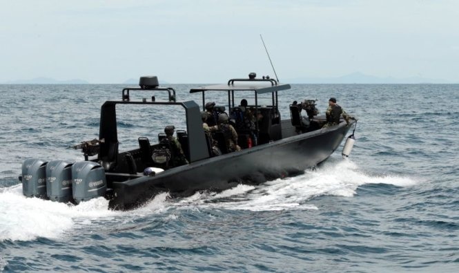 Malaysia giup tau Viet Nam chay thoat cuop bien hinh anh