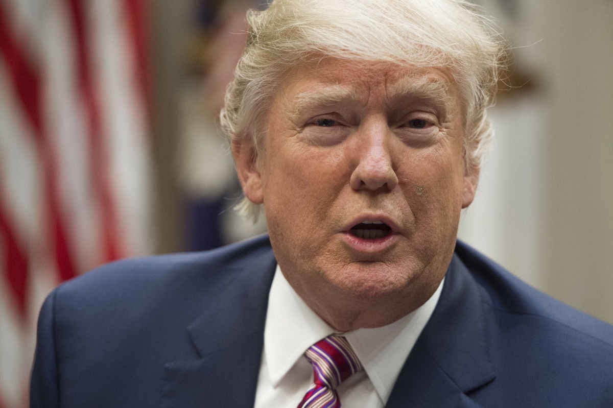 Ong Trump thu nhap 150 trieu USD nam 2005 hinh anh