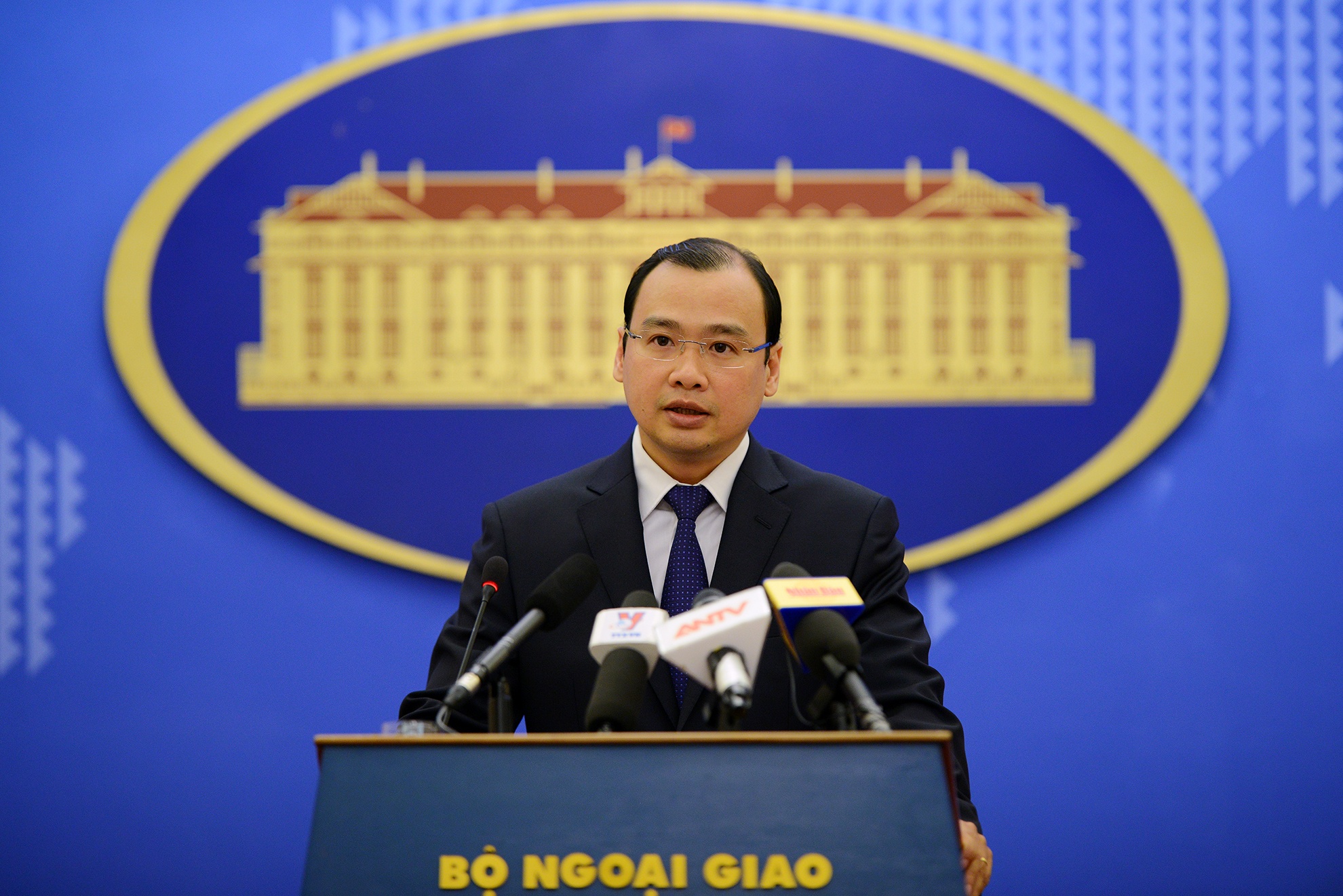 Doan Thi Huong bi xet xu anh 1