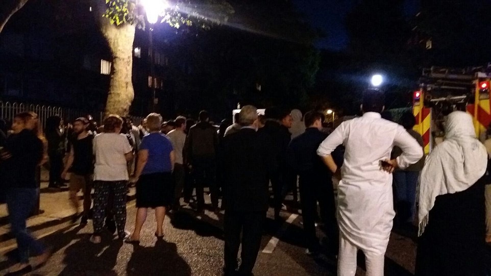 chay toa nha 27 tang London anh 5