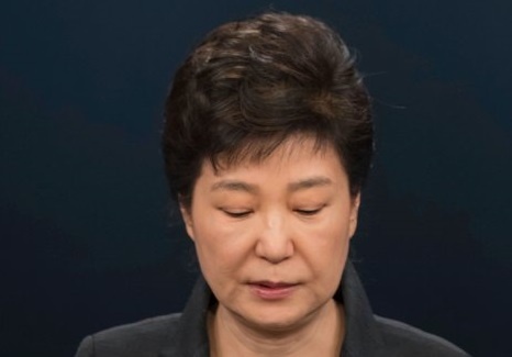 Ba Park Geun Hye chinh thuc bi truy to toi tham nhung hinh anh