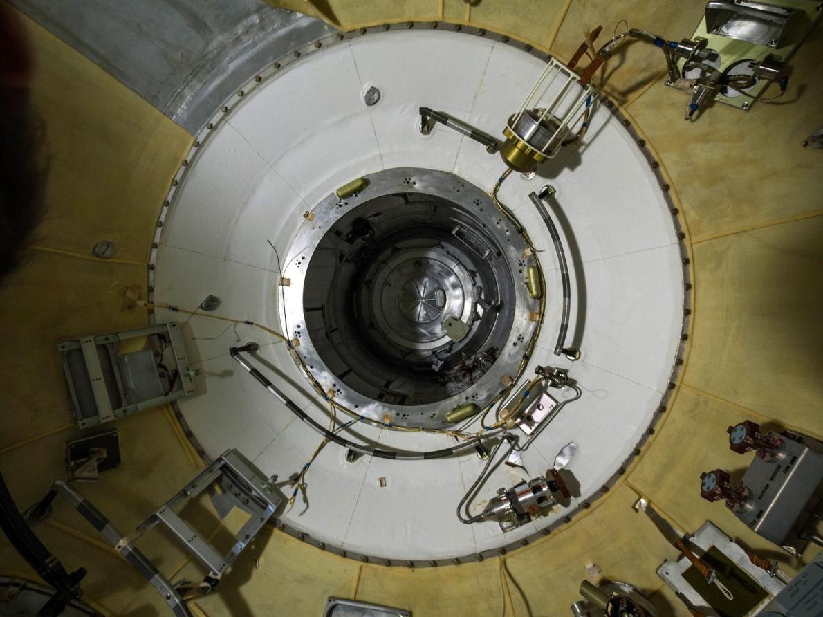 tau con thoi Nga bo hoang anh 9