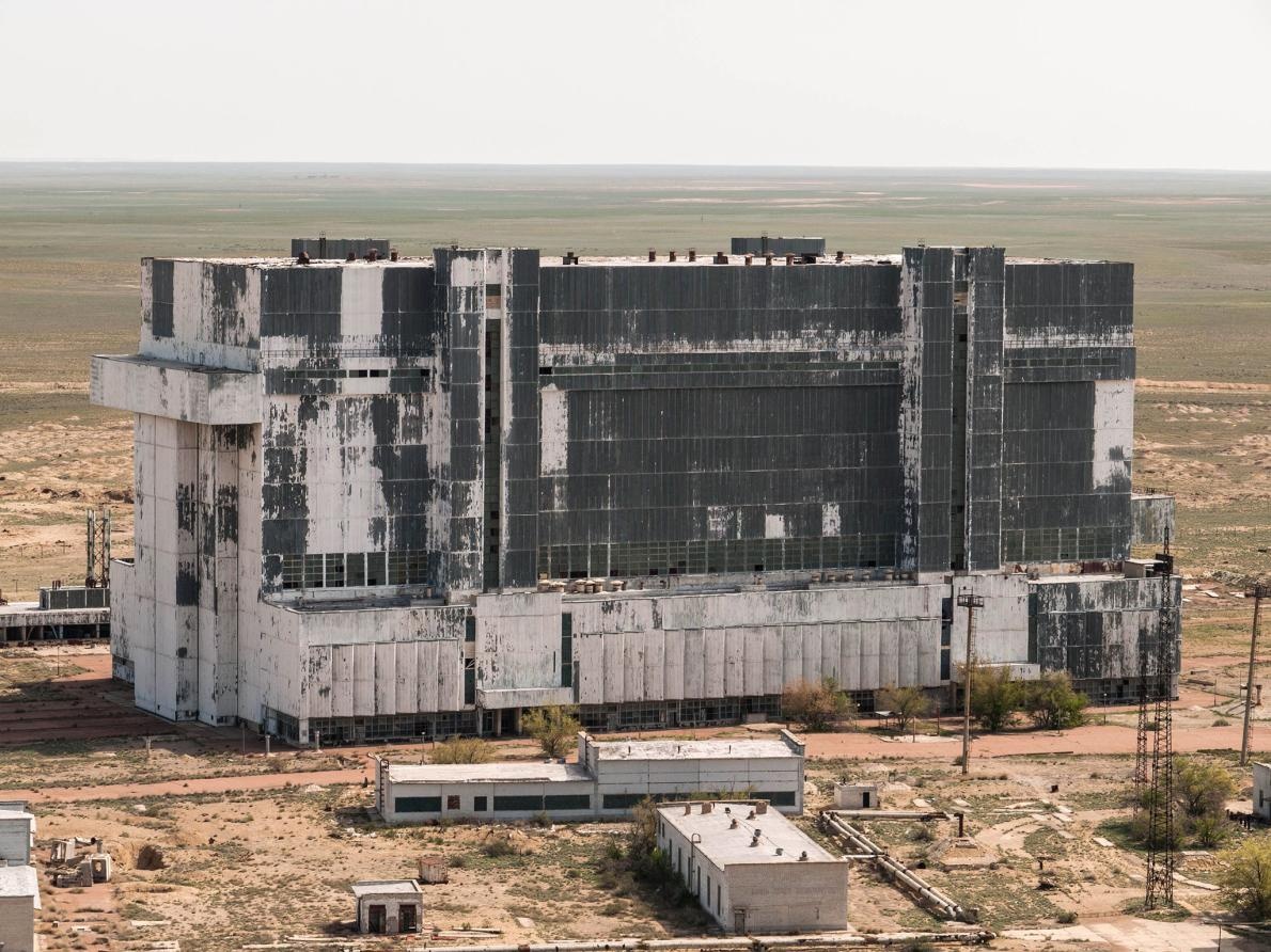 tau con thoi Nga bo hoang anh 2