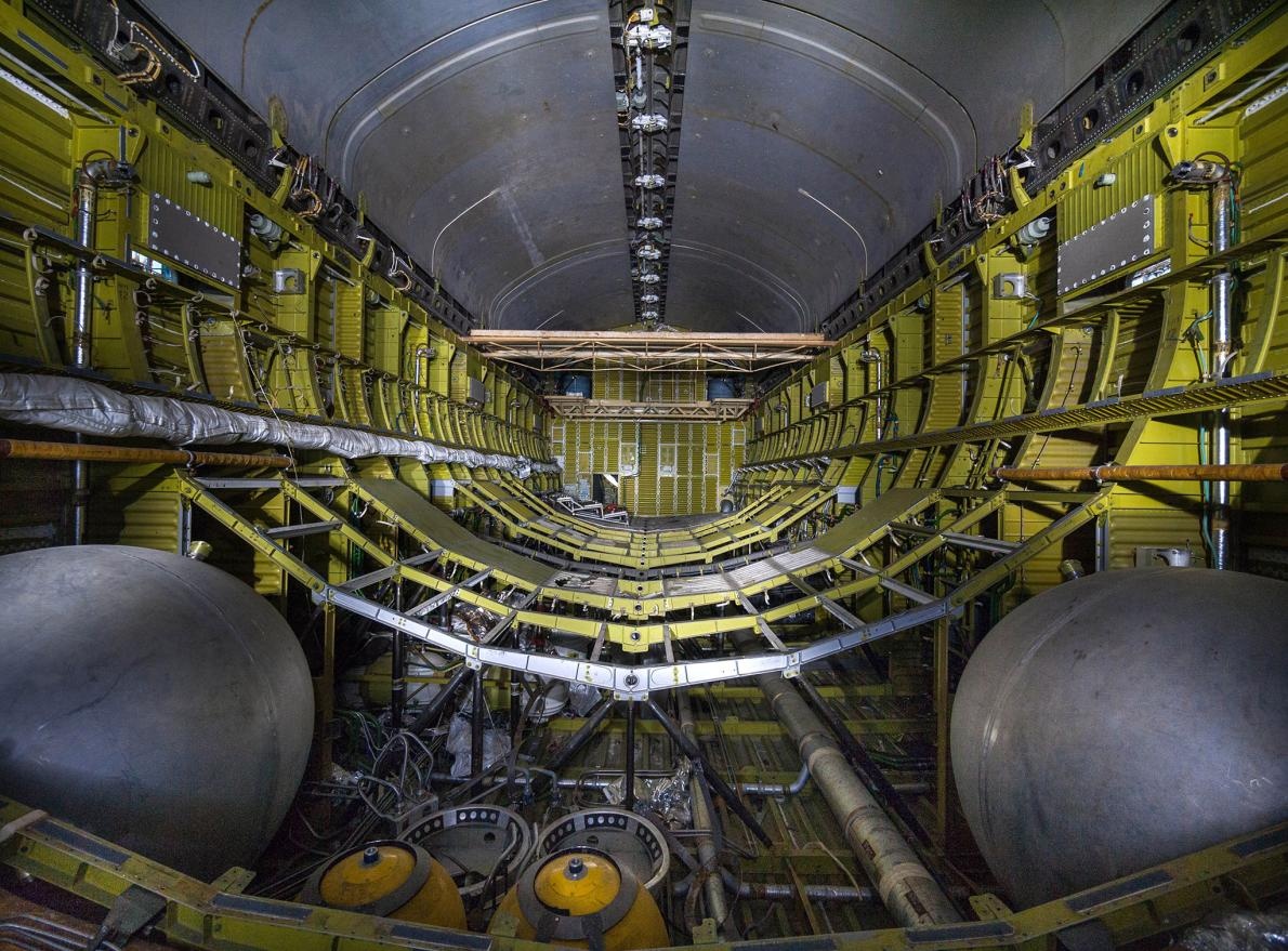 tau con thoi Nga bo hoang anh 7