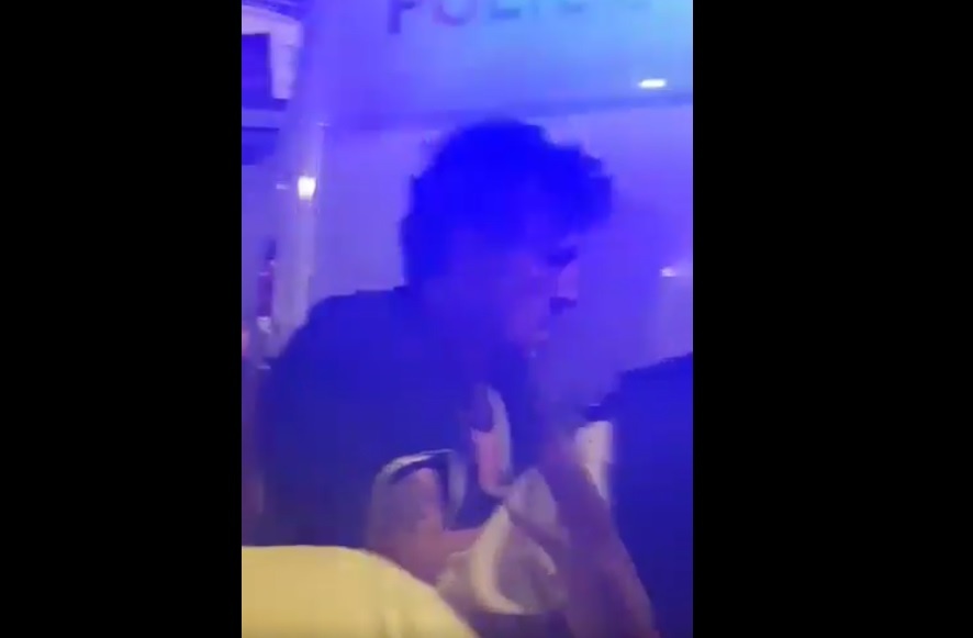 Bat lai xe tong nguoi di bo o London hinh anh