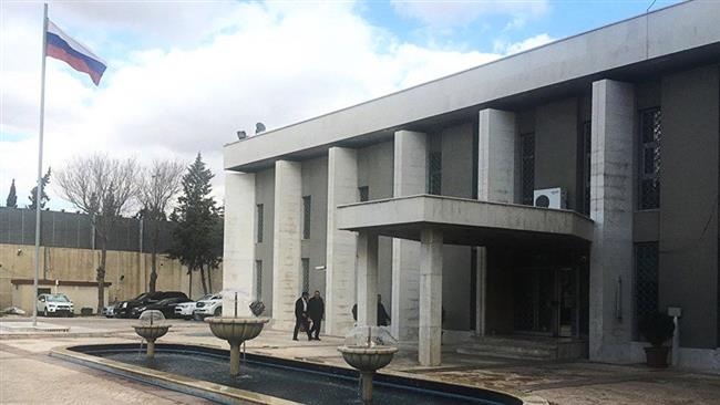 Dai su quan Nga o Syria trung dan phao hinh anh