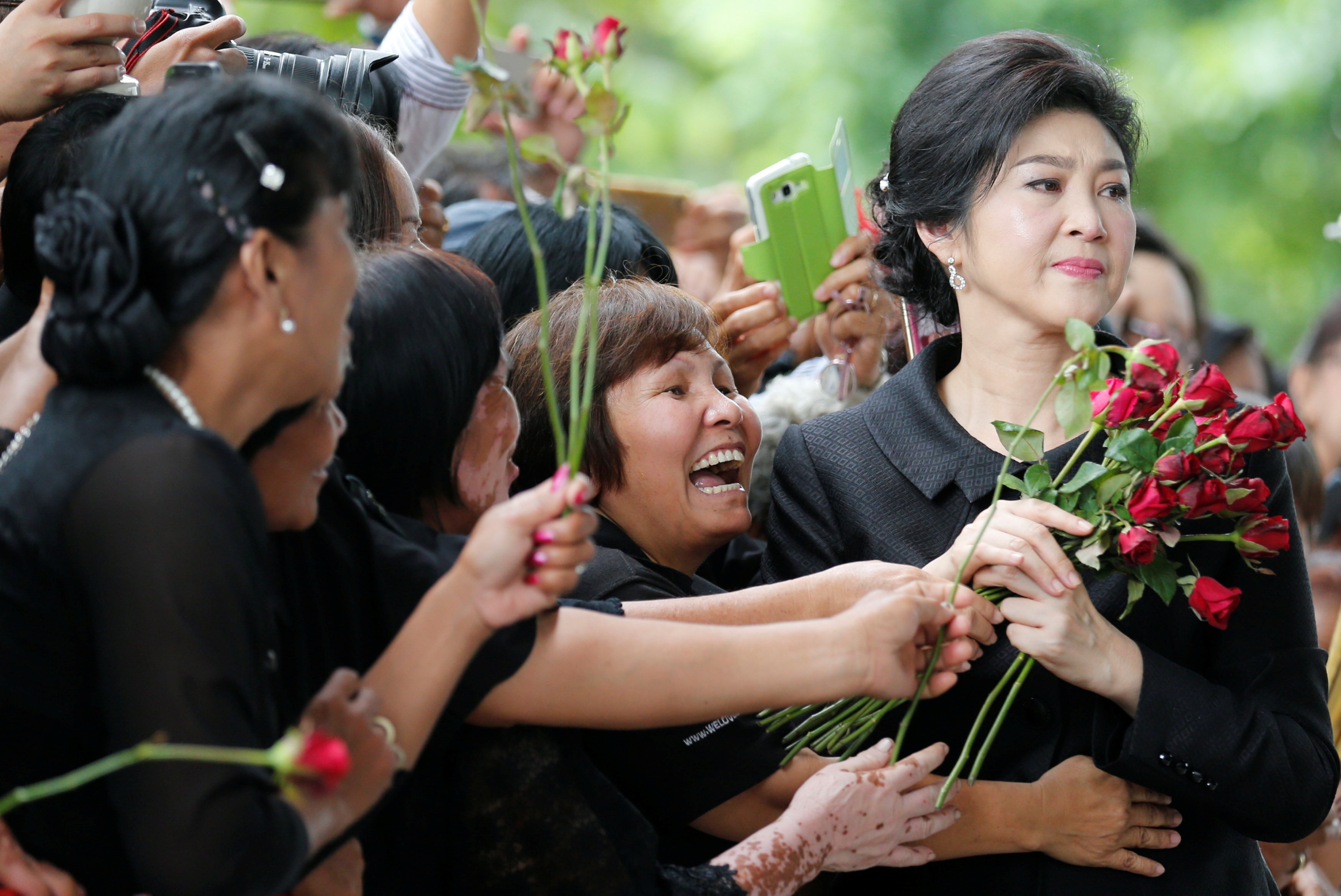 Yingluck ra toa anh 3