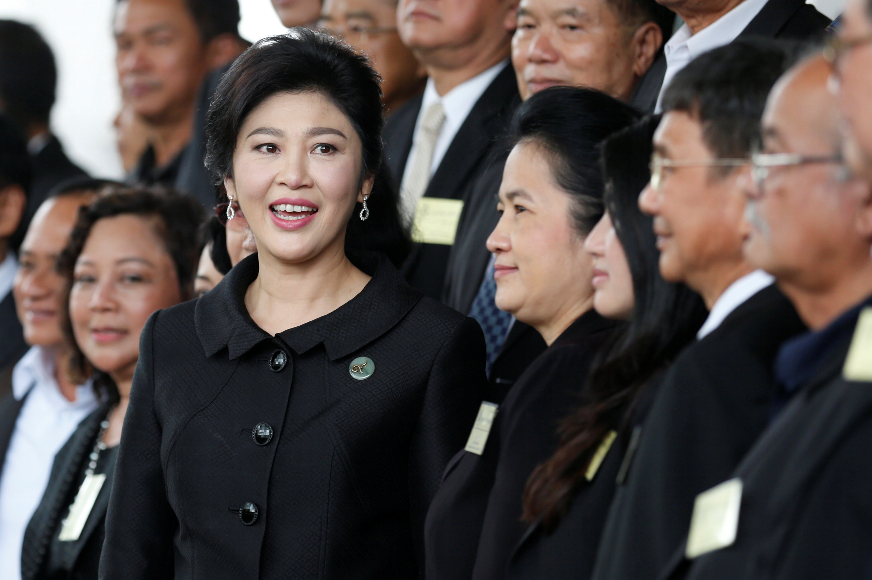 Yingluck ra toa anh 1