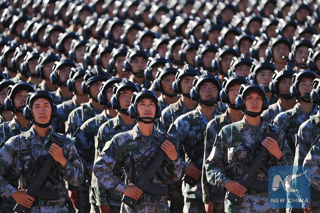 Chu tich Tap duyet quan doi anh 4