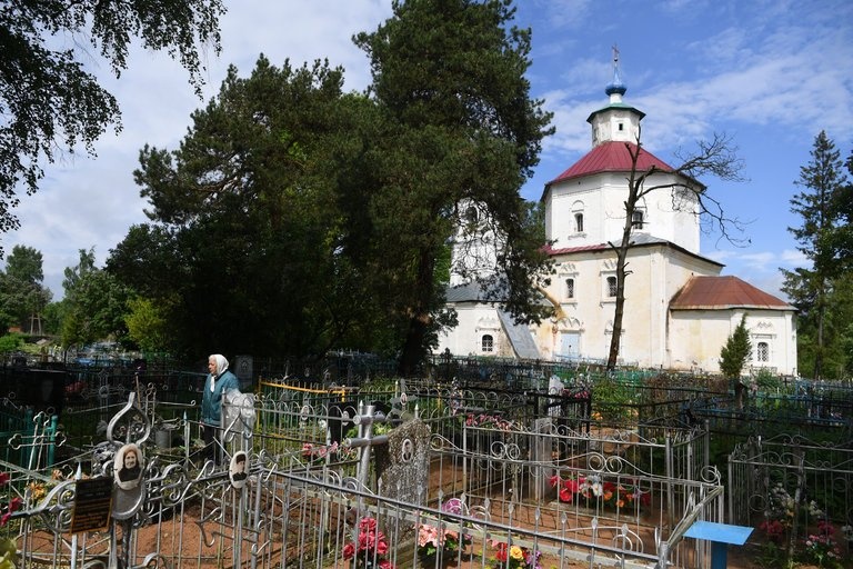 Dang sau su bien mat cua nhung ngoi lang o Nga hinh anh