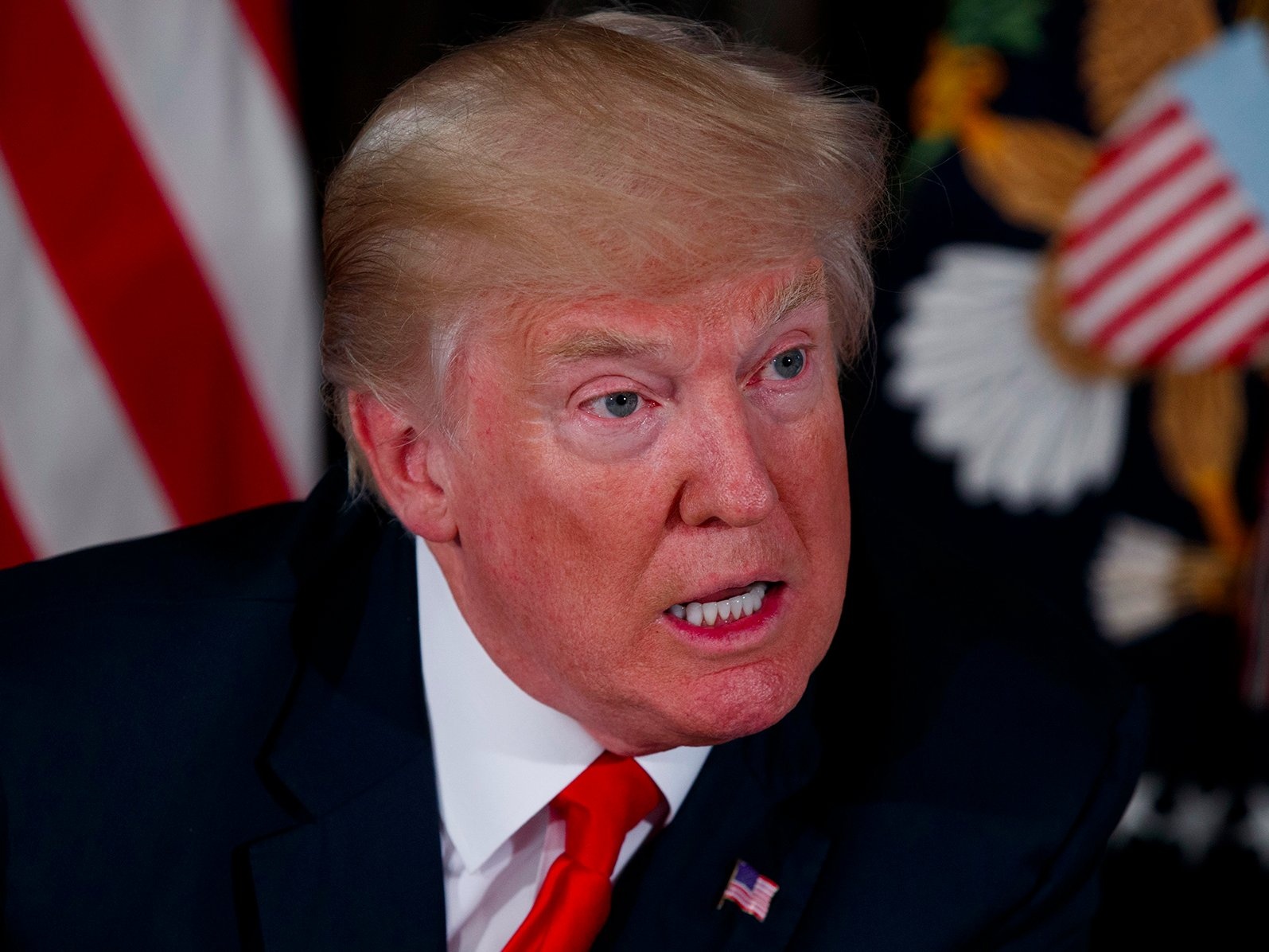 Trump leo thang de doa, noi Kim Jong Un 'qua coi thuong' My hinh anh