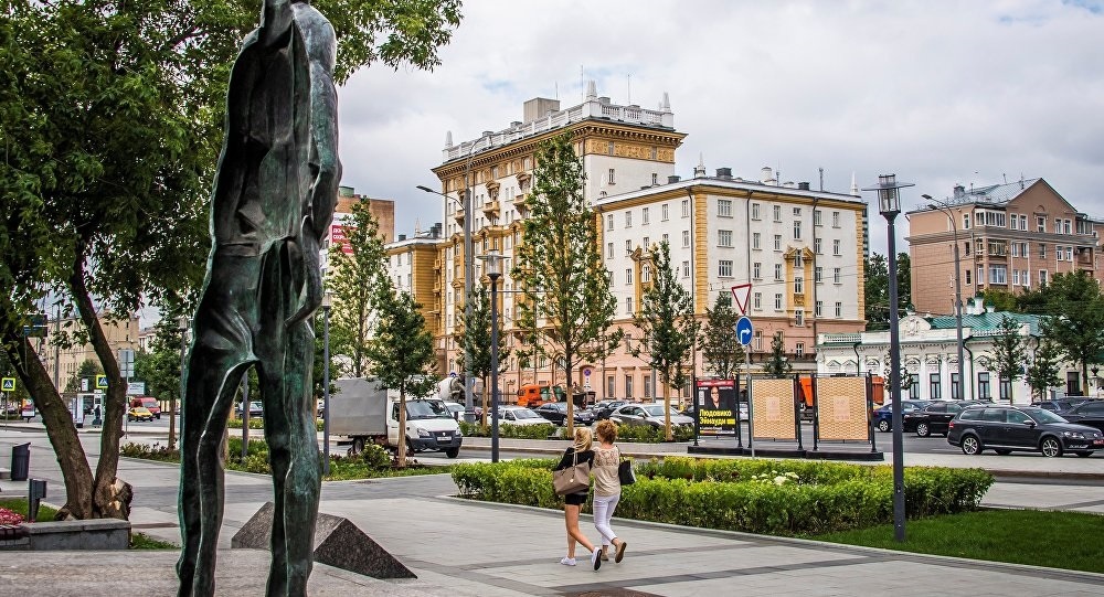 My dinh chi toan bo thi thuc khong dinh cu tu Nga hinh anh