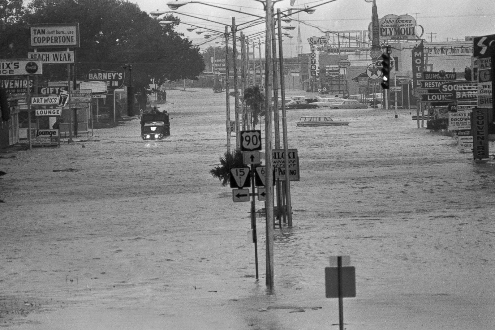 nhung con bao manh nhat Dai Tay Duong anh 3