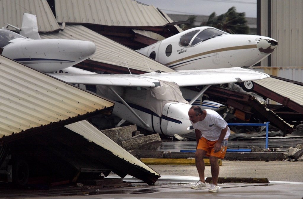 Nhung sieu bao khoc liet nhat lich su Dai Tay Duong hinh anh