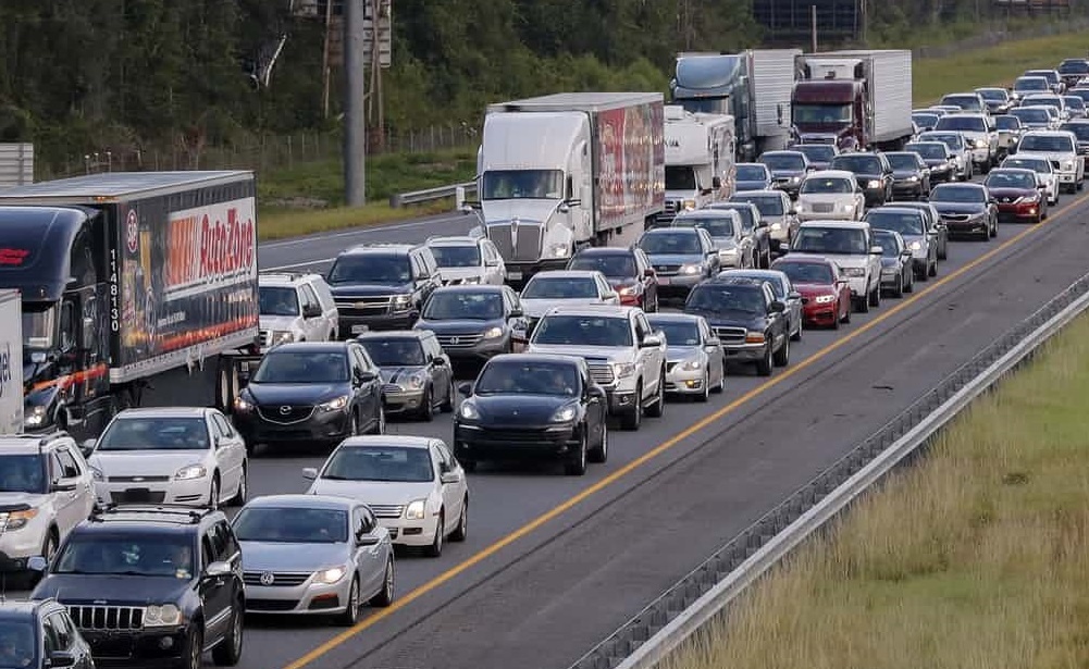 Ac mong cua nua trieu nguoi chay tron sieu bao Irma hinh anh