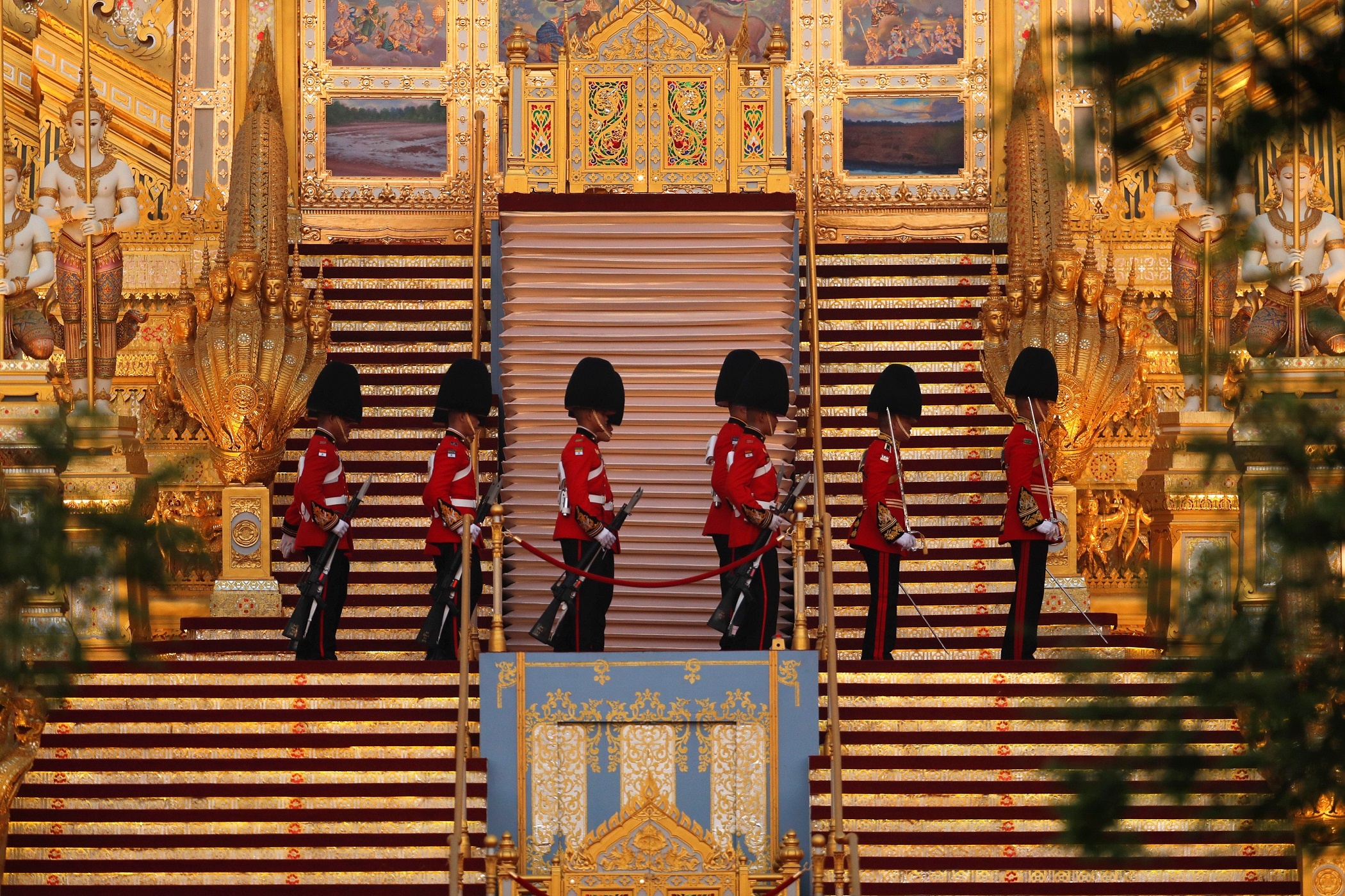 le hoa tang vua Thai anh 5