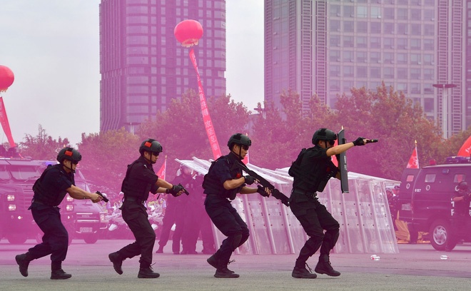 Trung Quoc that chat an ninh truoc Dai hoi dang anh 7