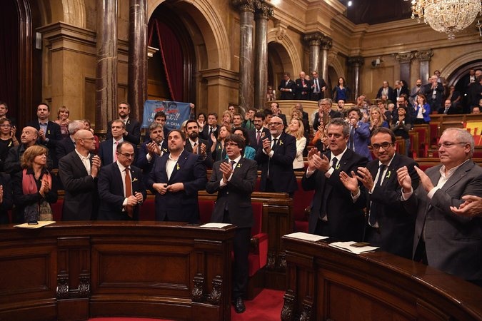Catalonia tuyên bố độc lập ảnh 1 Catalonia tuyen bo doc lap anh 1