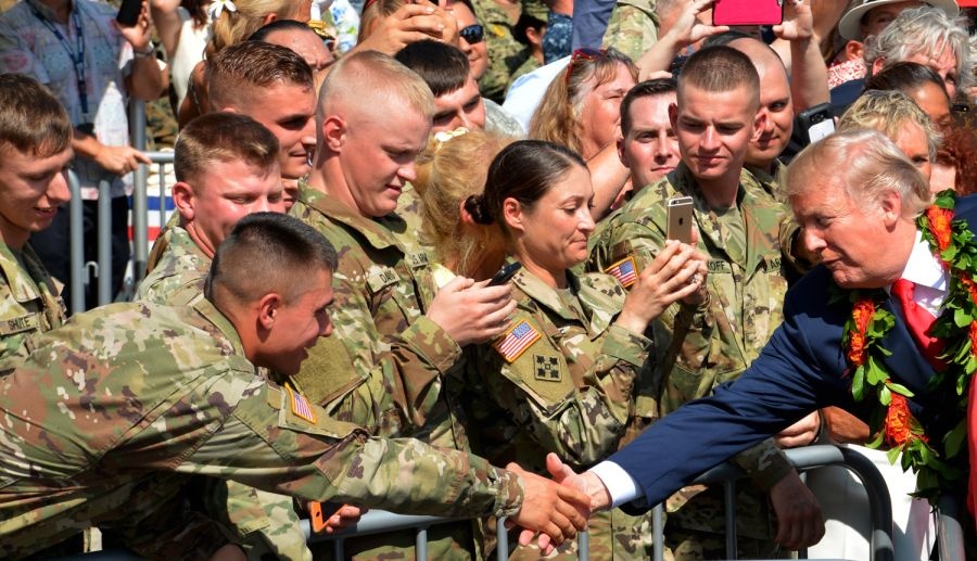 Trump đến Hawaii ảnh 9 Trump den Hawaii anh 9