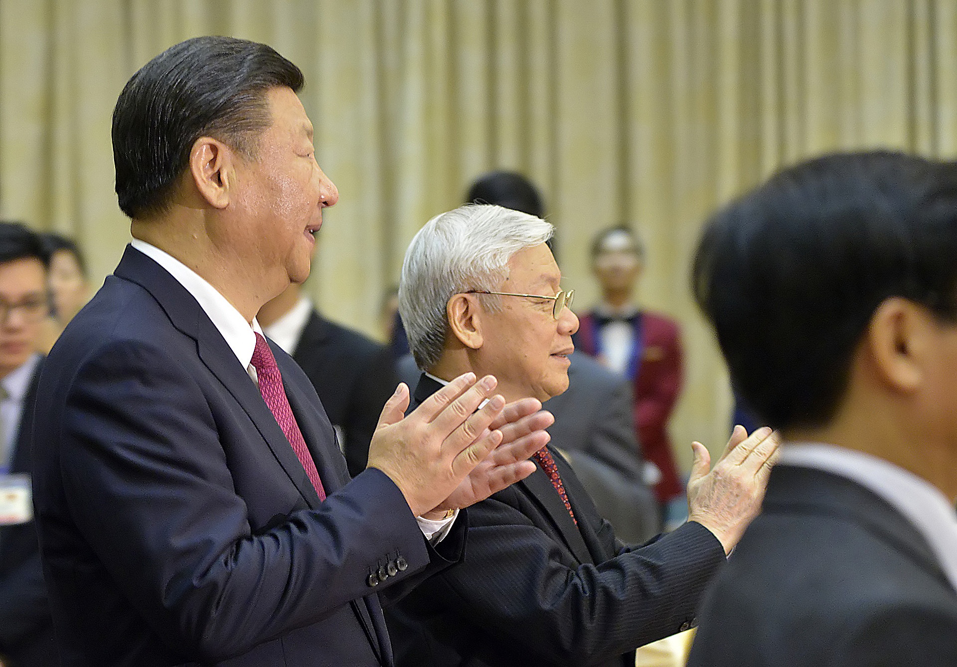 Tap Can Binh tham Viet Nam anh 7