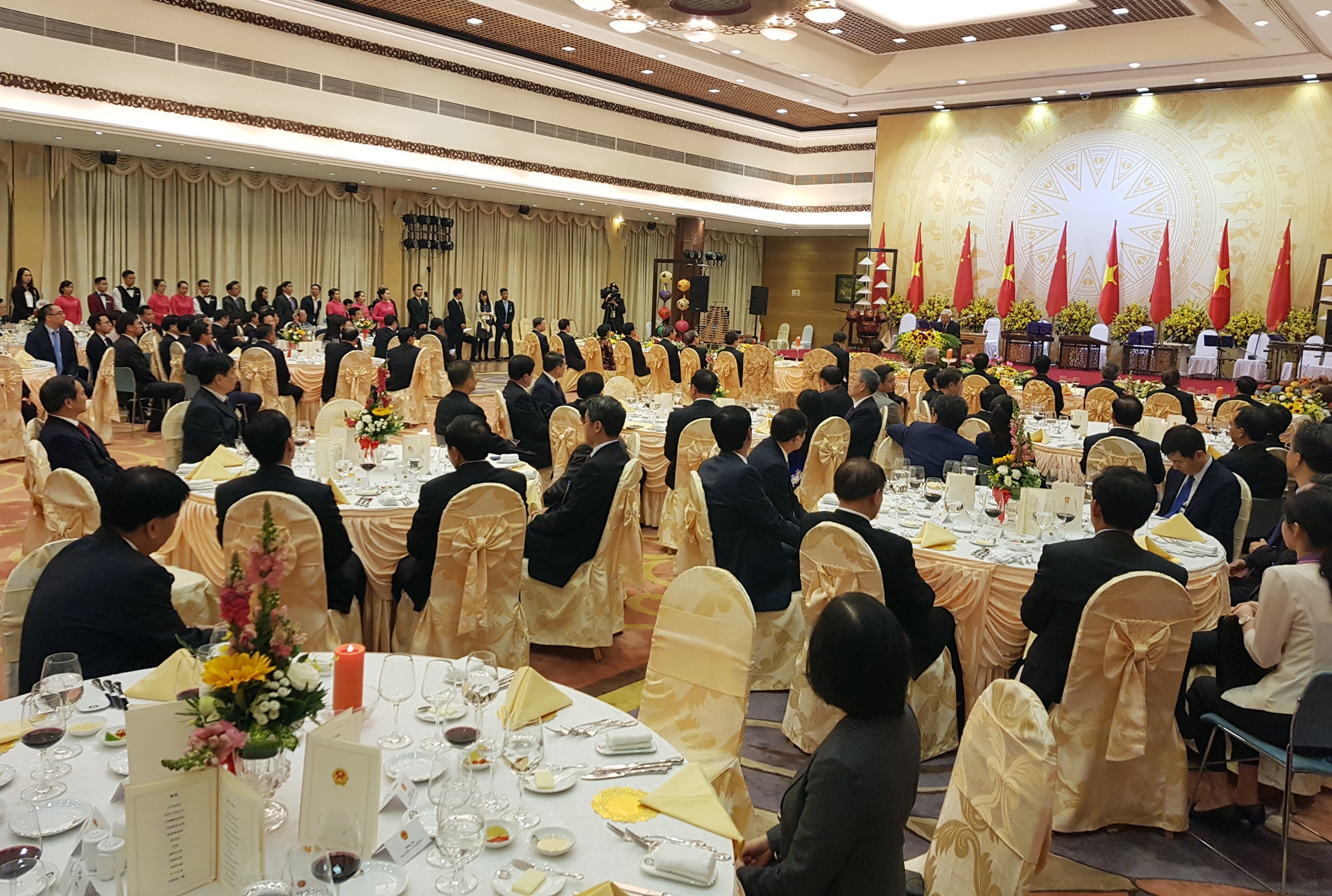 Tap Can Binh tham Viet Nam anh 1