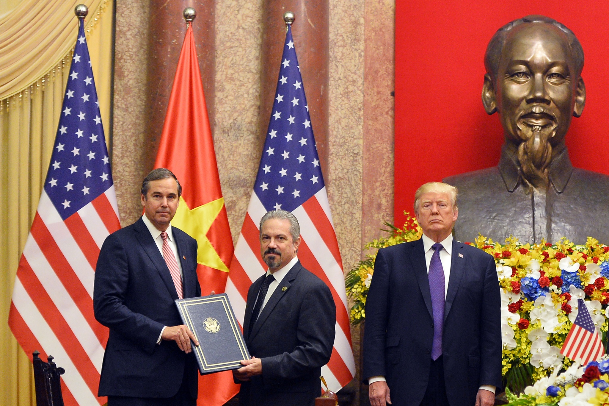 Tuyen bo chung Viet My anh 1