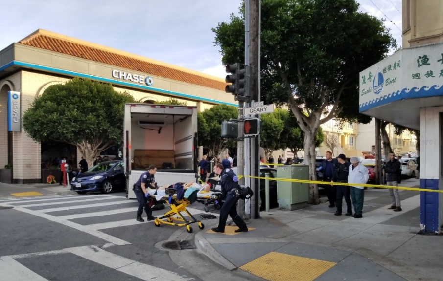 xe lao vào đám đông ở Mỹ ảnh 2 xe lao vao dam dong o My anh 2