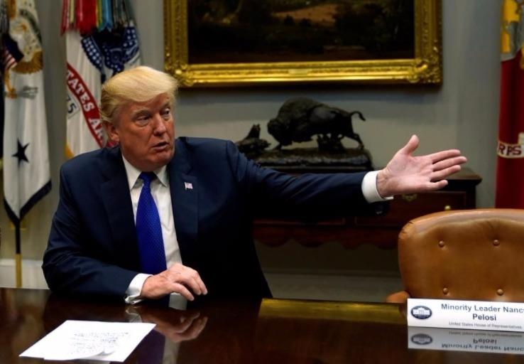 Phe Dan chu huy hop voi Trump, chinh phu My co nguy co dong cua hinh anh