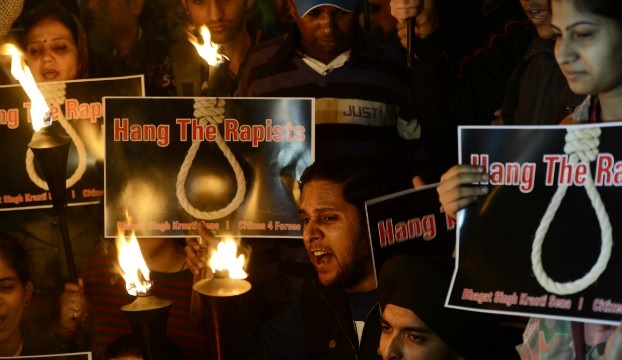 Bang dau tien o An Do phe chuan tu hinh toi hiep dam tre em hinh anh