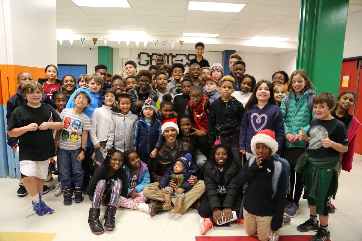 Obama tặng quà Giáng sinh ảnh 1 Obama tang qua Giang sinh anh 1