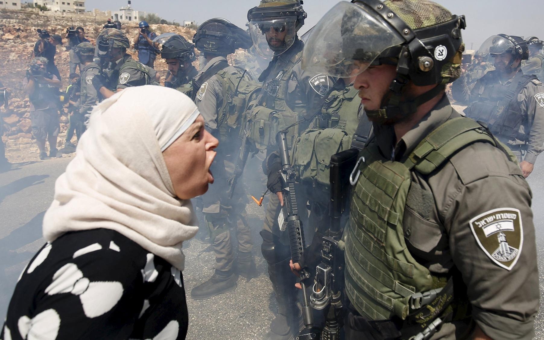 Trung Dong nao loan thoi Trump: Nguy co dai chien ton giao hinh anh