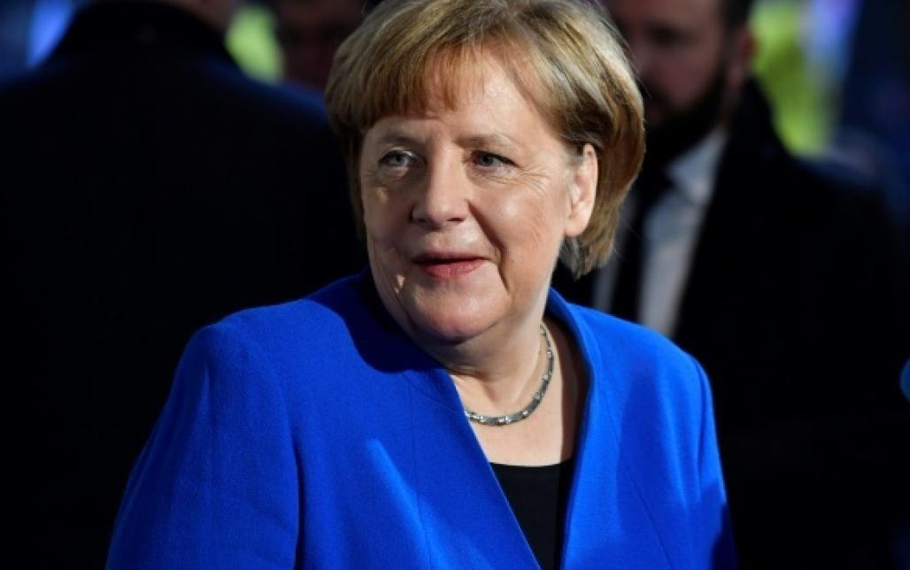 Ba Merkel dat dot pha trong viec thanh lap chinh phu hinh anh