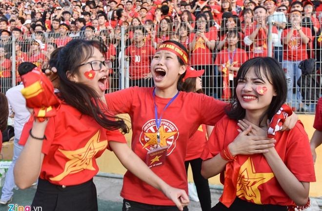 Su quan Trung Quoc mo cua rieng cap visa cho CDV xem chung ket U23 hinh anh