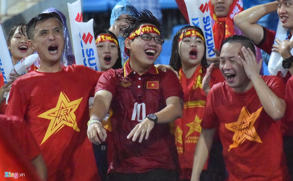 Mo duong day nong cho CDV toi TQ coi U23 Viet Nam thi dau hinh anh