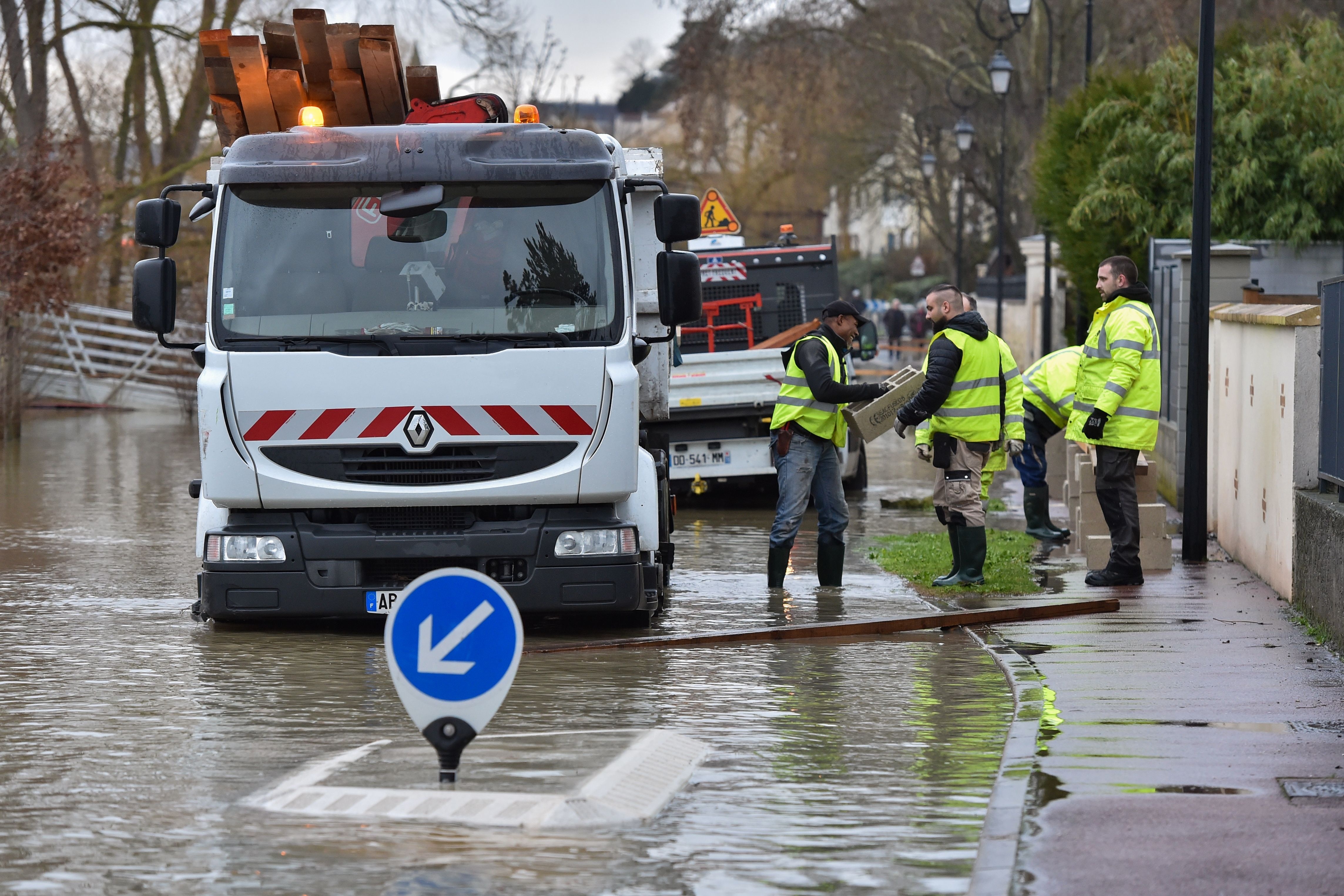 Paris ngap lut anh 5