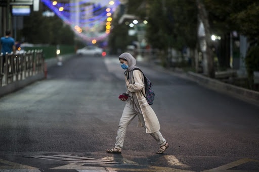 Iran dot ngot phong toa toan quoc hinh anh