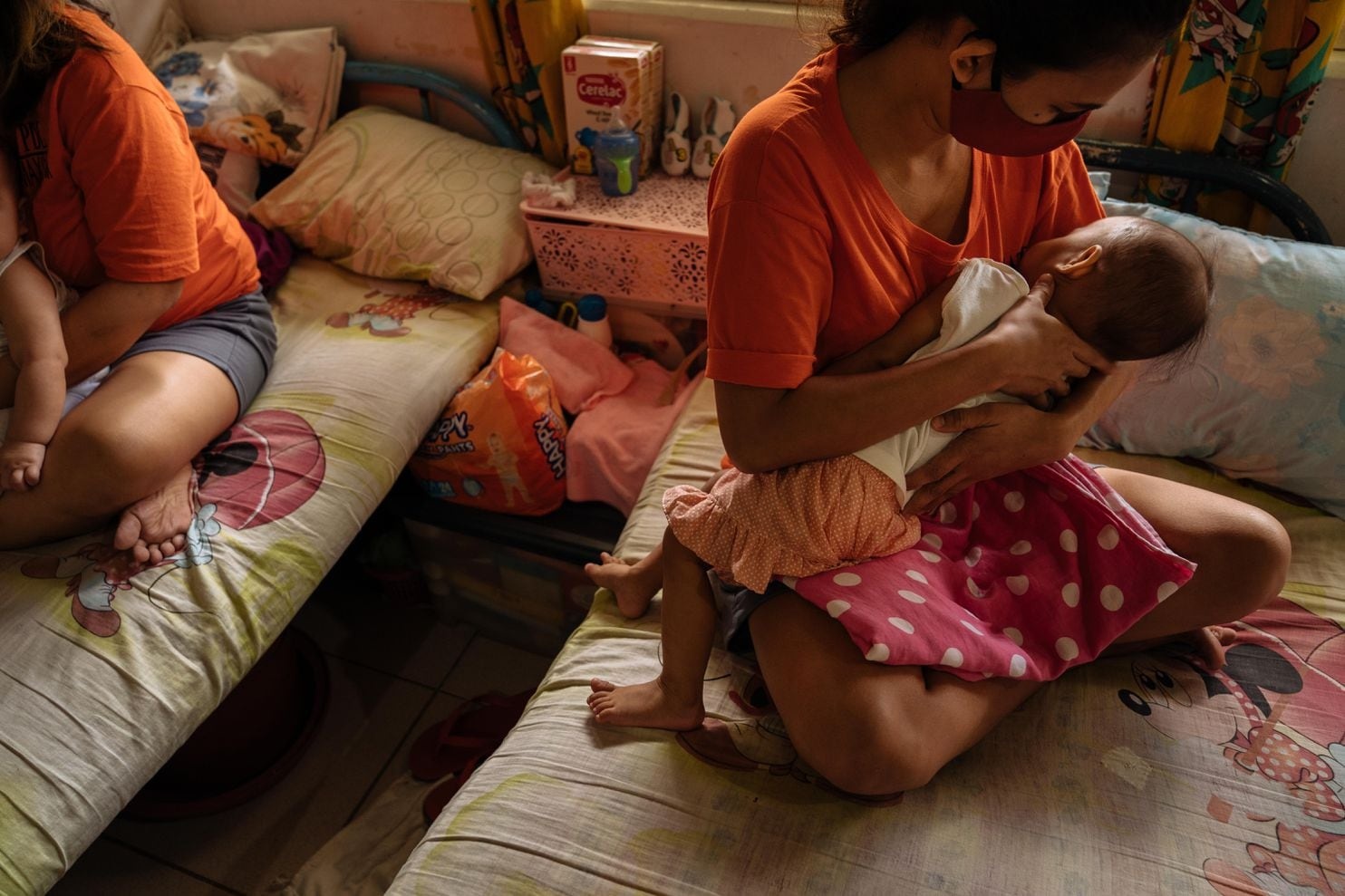 nu toi pham nuoi con trong tu anh 3