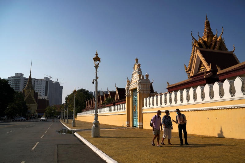 Ba quan o thu do Campuchia tro thanh 'vung do' vi Covid-19 hinh anh