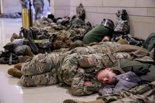 Ve binh Quoc gia My ket thuc nhiem vu o Dien Capitol hinh anh