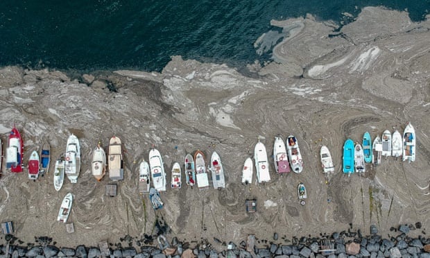 'Chat nhay' bat thuong bao phu bo bien Istanbul hinh anh