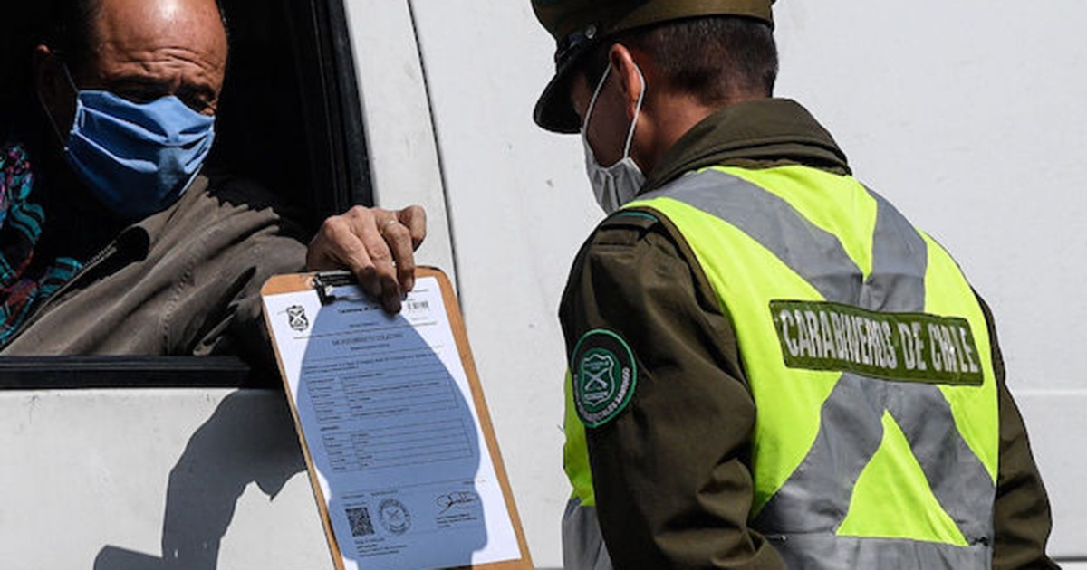 Chile lai phong toa thu do hinh anh