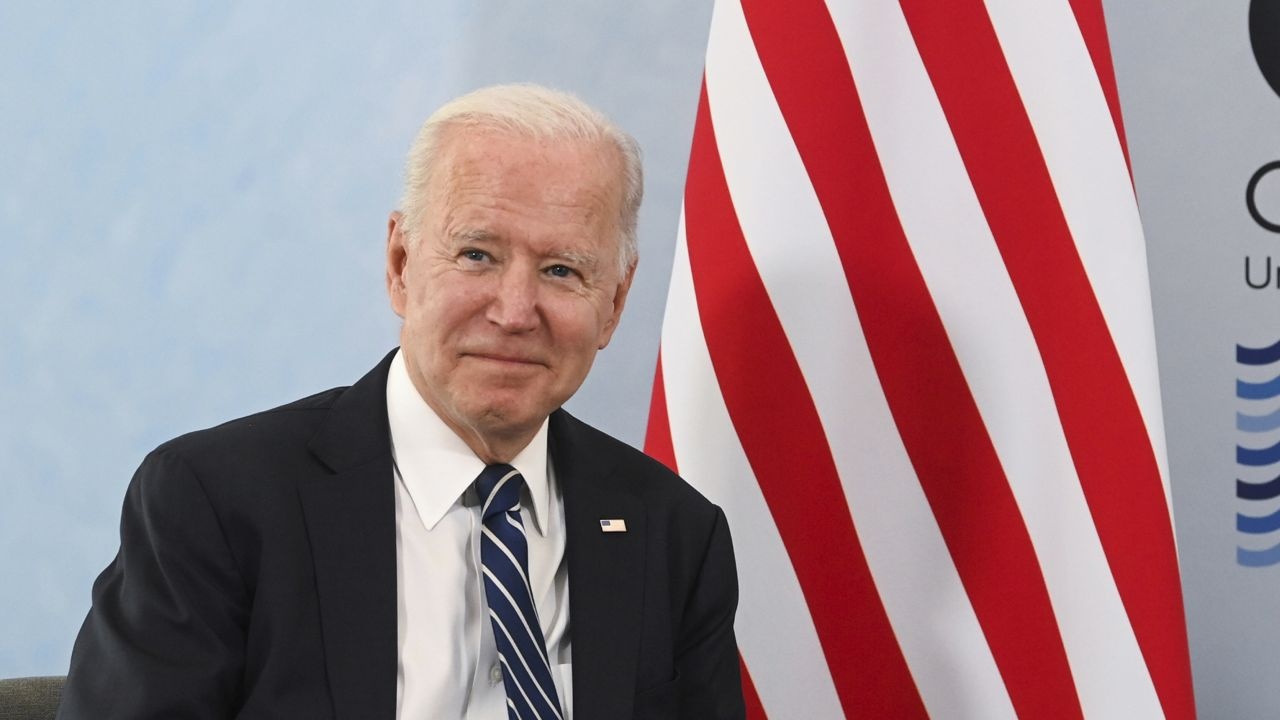 Ong Biden: My tang 500 trieu lieu vaccine 'vo dieu kien' hinh anh
