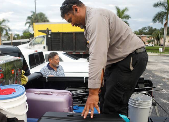 Cu dan chung cu Crestview bi so tan khan cap o Florida hinh anh