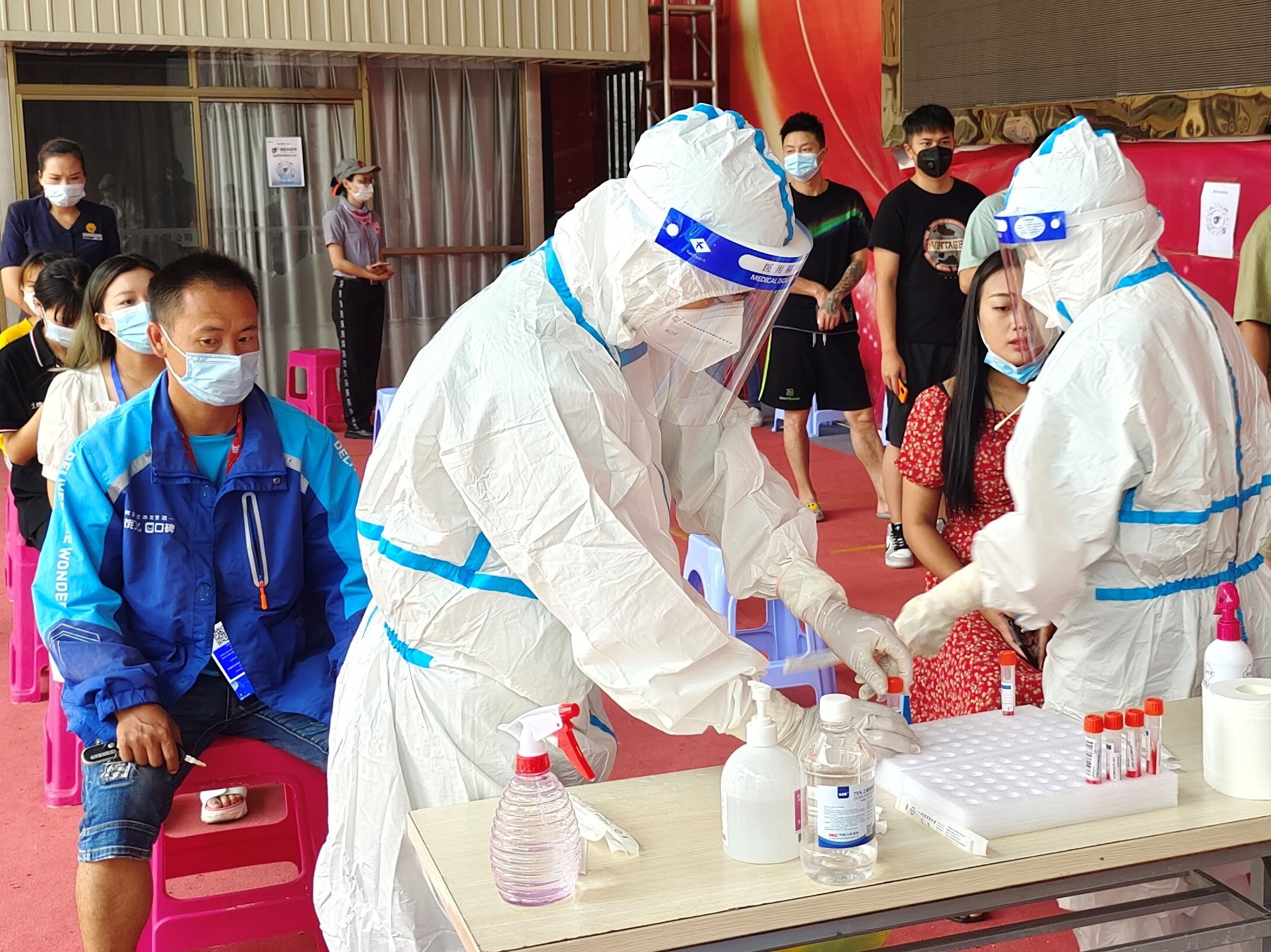 Nga se vien tro 2 trieu lieu vaccine Covid-19 cho Myanmar hinh anh