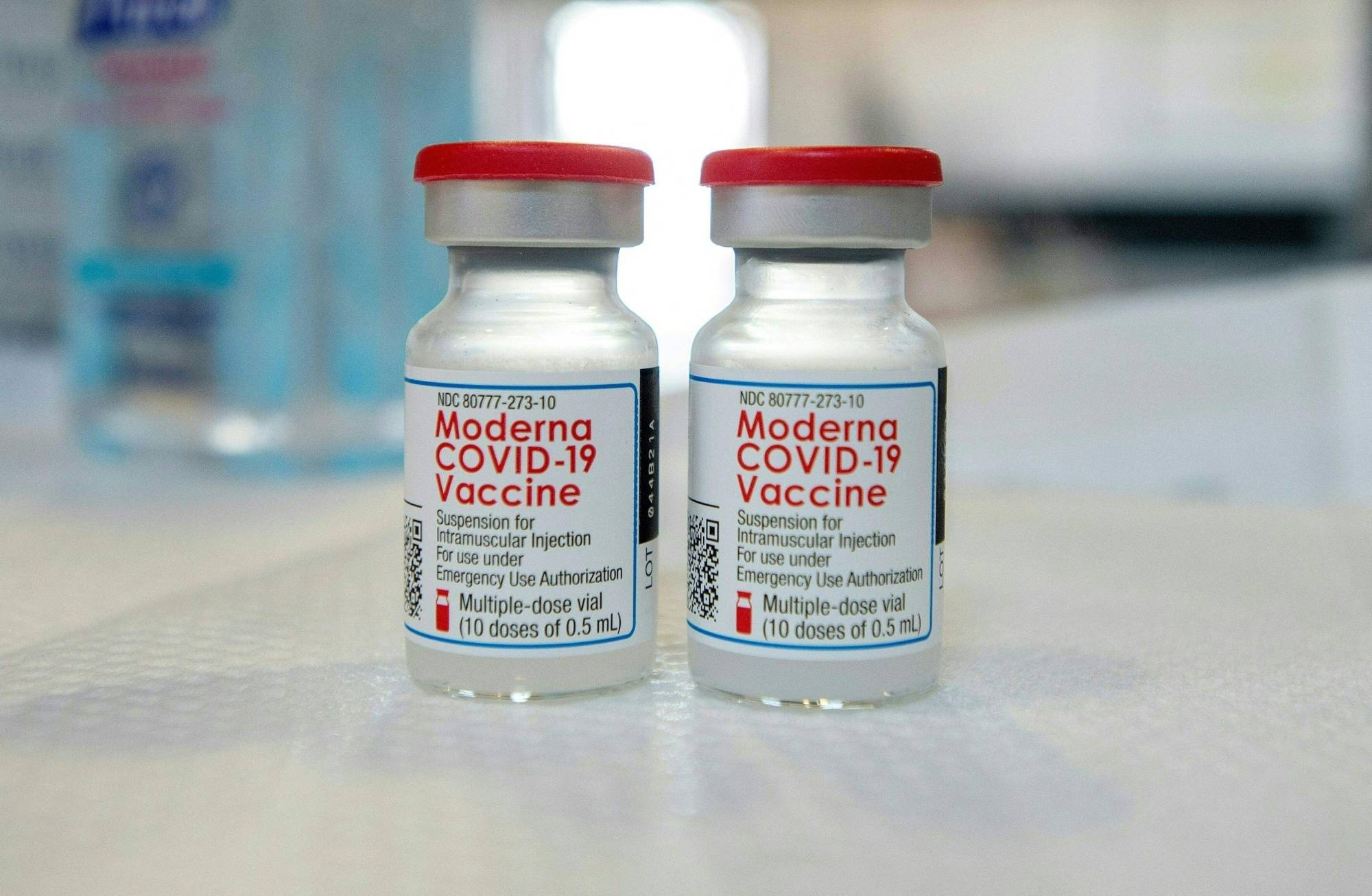 vaccine Moderna nhiem tap chat anh 1