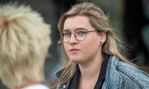 Ung vien 27 tuoi gianh duoc khu vuc bau cu do ba Merkel nam 30 nam qua hinh anh