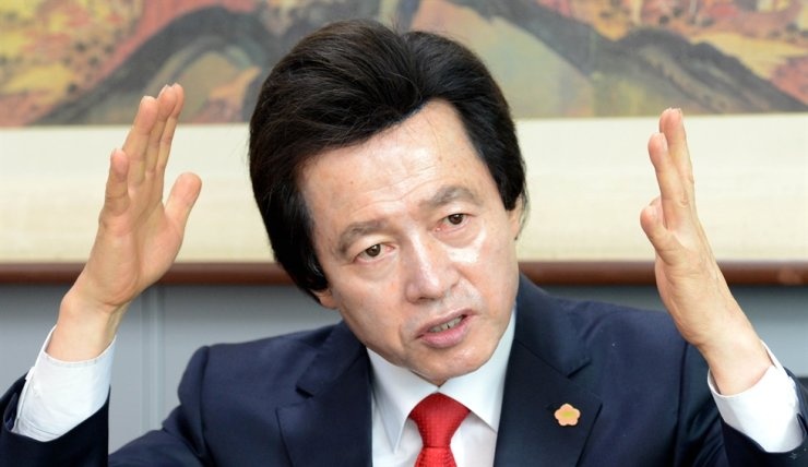 Ung vien tong thong Han Quoc muon phat 85.000 USD cho cu tri hinh anh