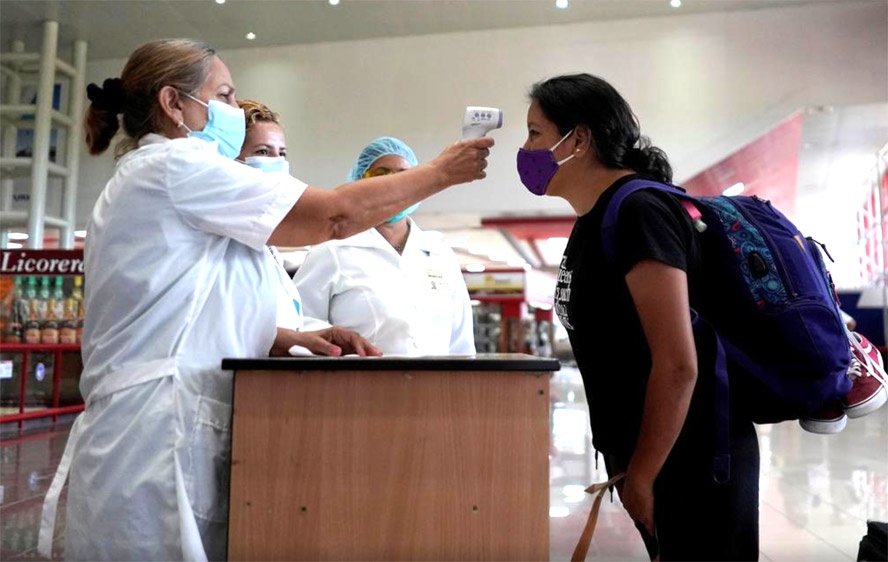 Cuba that chat han che voi 8 quoc gia chau Phi vi bien chung Omicron hinh anh